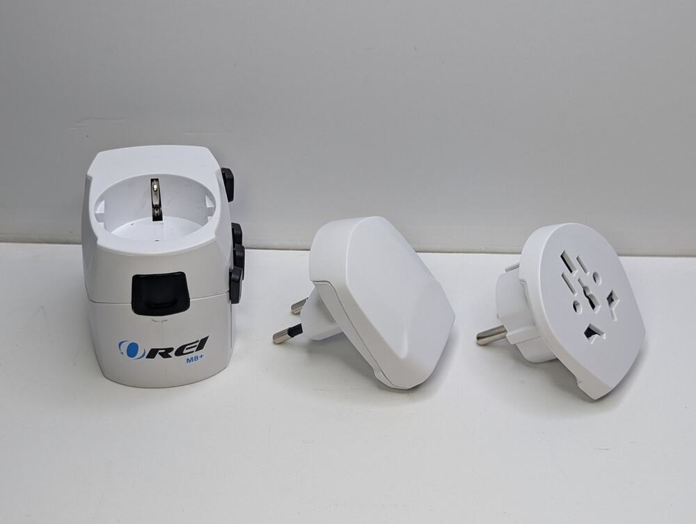 OREI M8+ World Travel Adapter PRO Universal Plug Adapter USB EU Set Untested